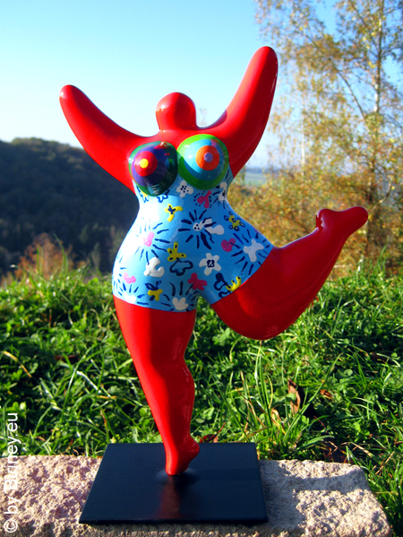 rote Nana-Figur mit bunten Mustern! "Ciel" Keramik Höhe 31cm