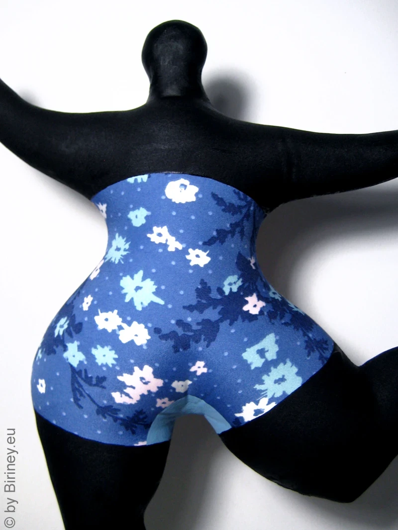 Black Nana figure "Autumn" SL Hight 45cm/ 17.7 inches