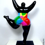 schwarze Nana-Figur mit Polygonmuster! Höhe 31cm