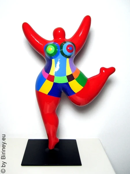 rote Nana-Figur mit geometrischem Muster! "Core" 31cm