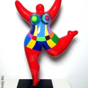 rote Nana-Figur mit geometrischem Muster! "Core" 31cm