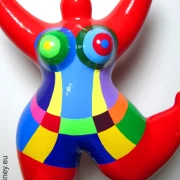rote Nana-Figur mit geometrischem Muster! "Core" 31cm