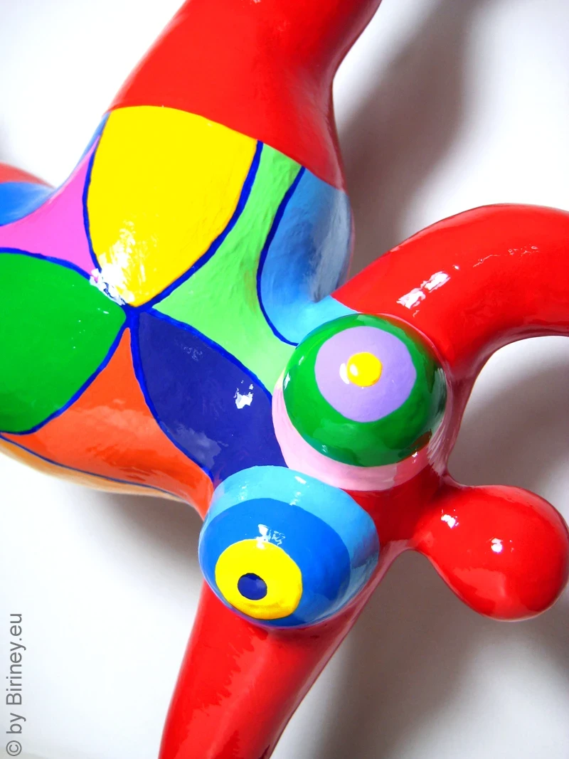 verkauft: Unikat Nana im Handstand rot/bunt Höhe 31 cm