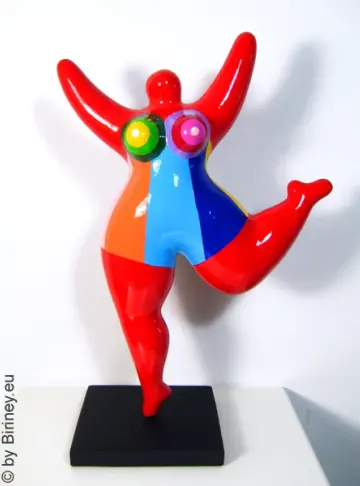 rote Nana-Figur aus handbemalter Keramik!  32cm Blockstreifen