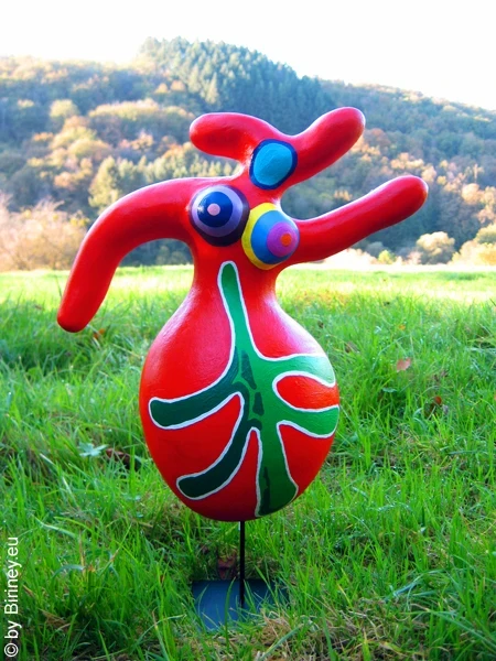 Sculpture “Malena” 40cm / 15.7 inches with leaf pattern