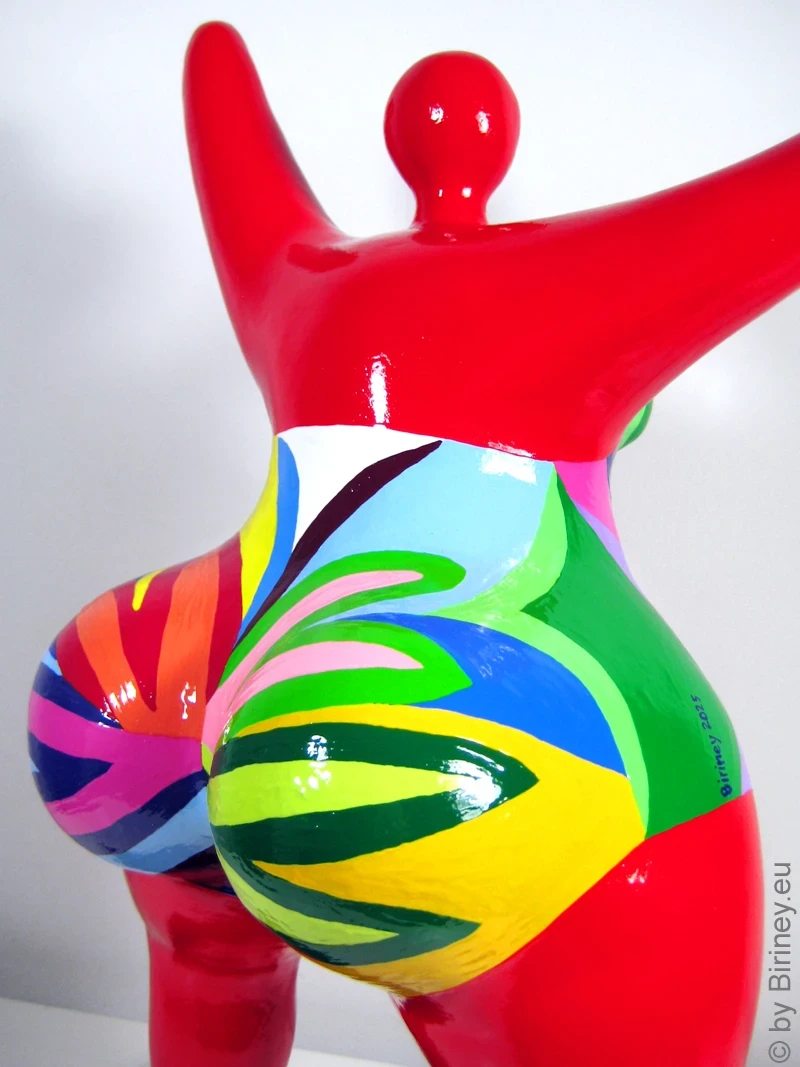 Unique Nana sculpture height 46 cm / 18 inches red/multicolored "Tailla"