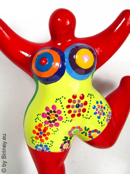 red Nana figurine “Summer” ceramic 22cm / 8.7 inches