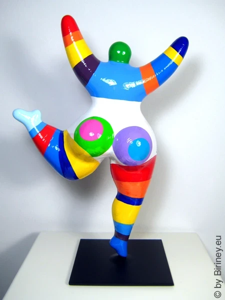 gestreifte Nana-Figur mit Kreismustern 31cm