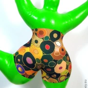 grüne Nana Figur mit Streifenmuster SL Höhe 34cm