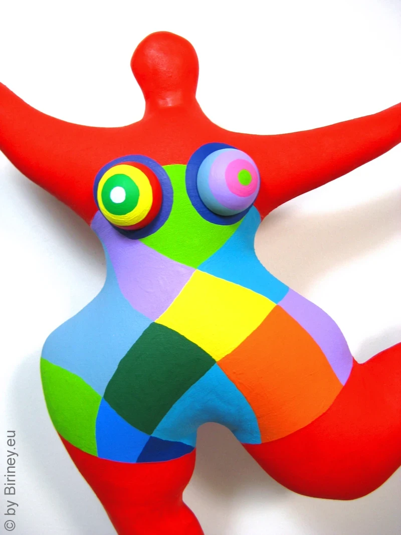 Red Nana figure SL Polygones! Height 44cm / 17 inches Lightweight