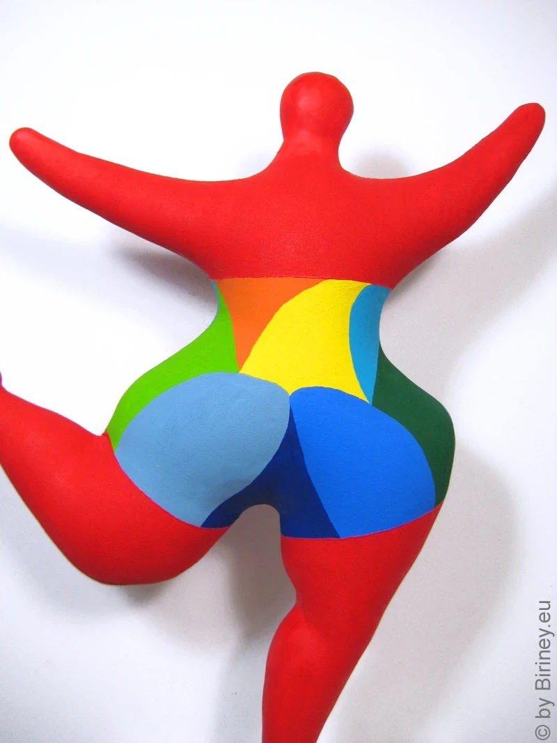 Red Nana figure SL Polygones! Height 44cm / 17 inches Lightweight