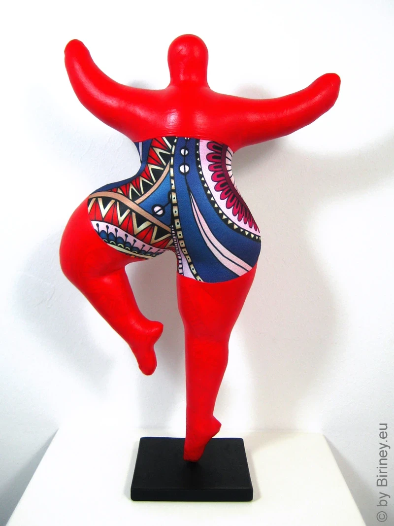 rote Nana Figur mit Ornamenten SL Höhe 34cm