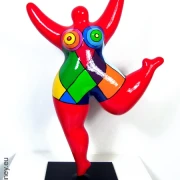 rote Nana-Figur mit bunten Polygonen! 31cm