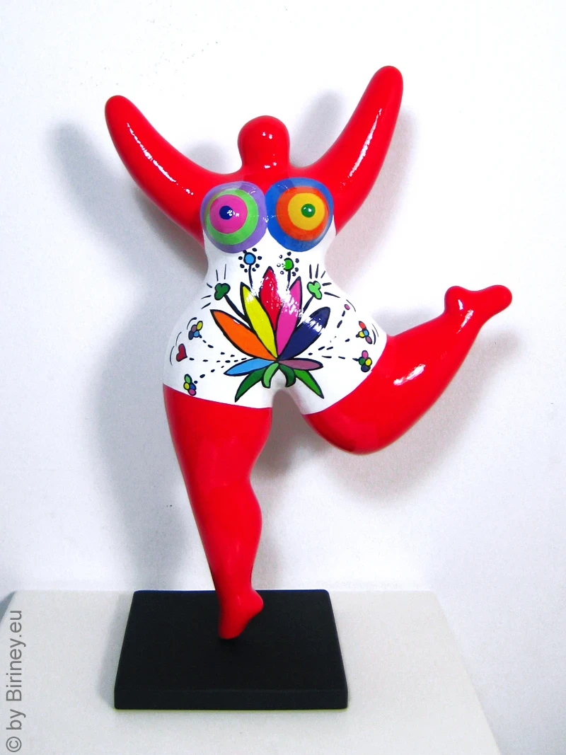red Nana sculpture with flower pattern! 30cm / 11.8 inches