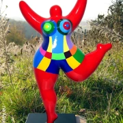 rote Nana-Figur mit geometrischem Muster! "Core" 31cm