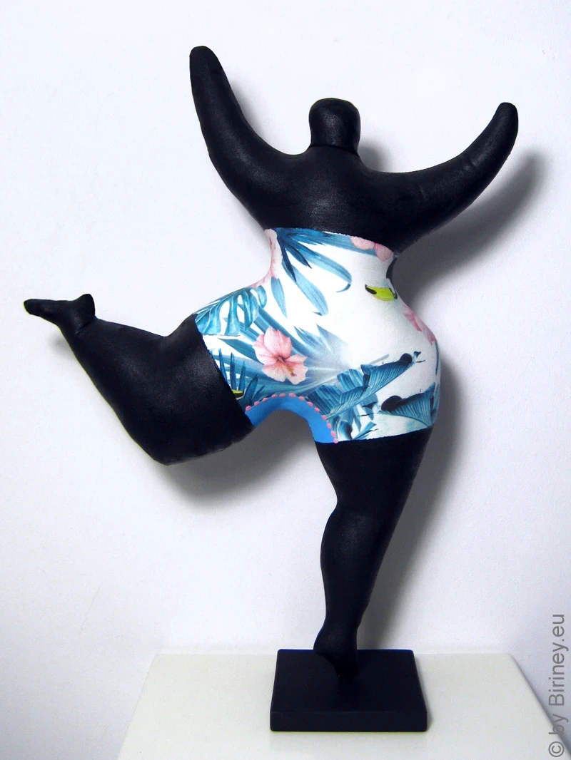 schwarze Nana Figur SL mit Blumen! Höhe 40cm Leichtgewicht