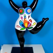 schwarze Nana-Figur mit Blüten! aus Keramik  31cm